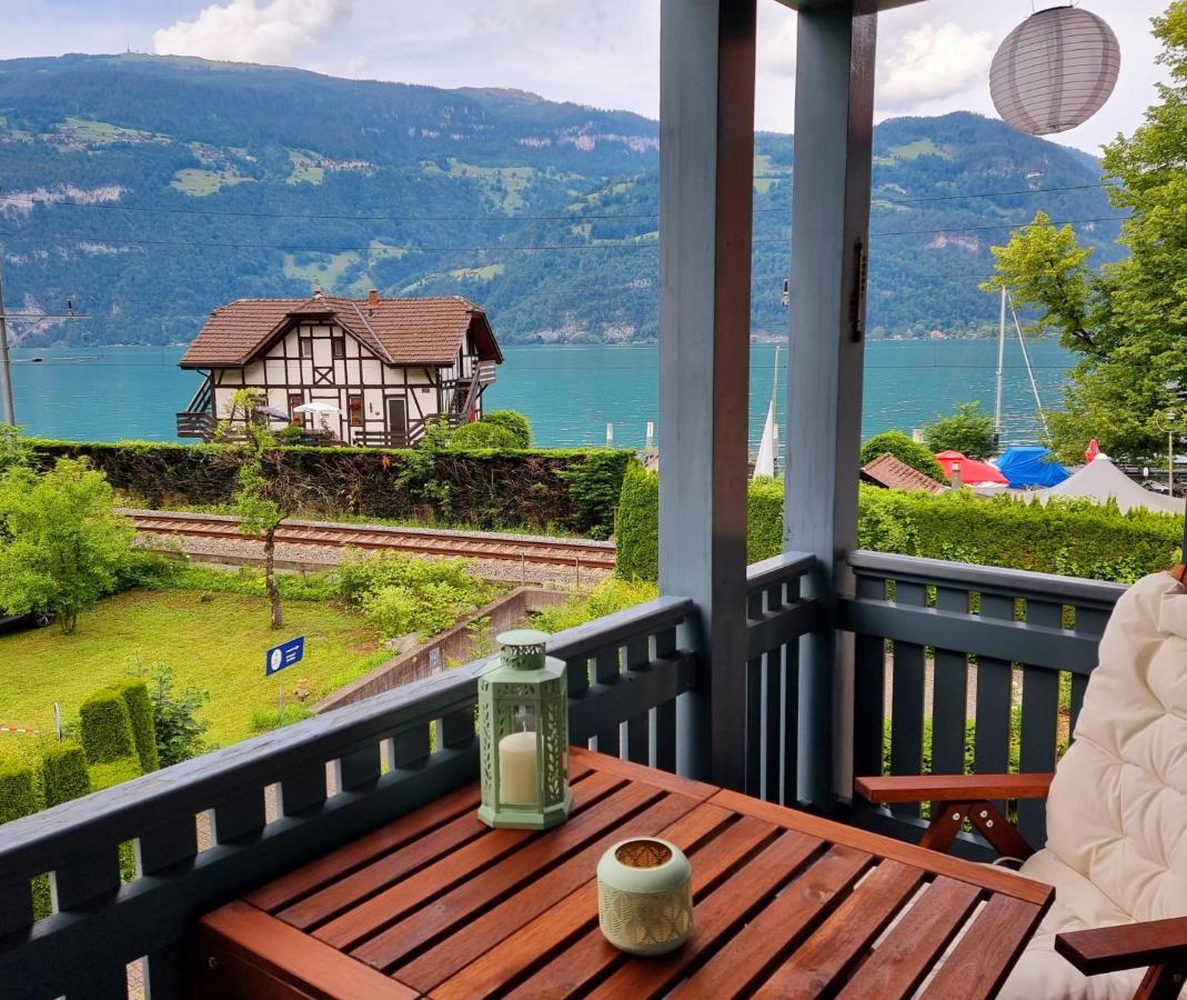 Strandhuesli Directly On Lake Thun Därligen Buitenkant foto